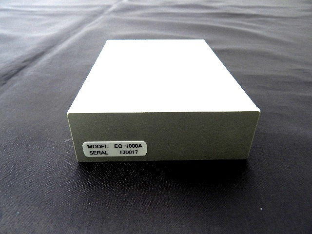 小型基準信号発生器 EC1000A