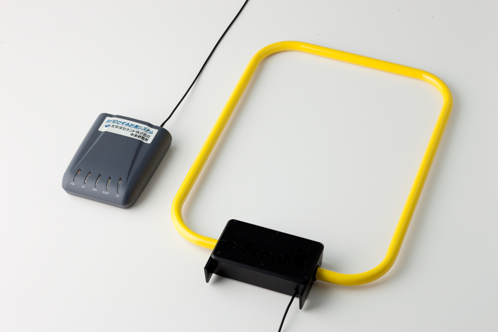 RFIDひずみ計測用リーダーライタアンテナ(ANU-100-01)(標準構成品)